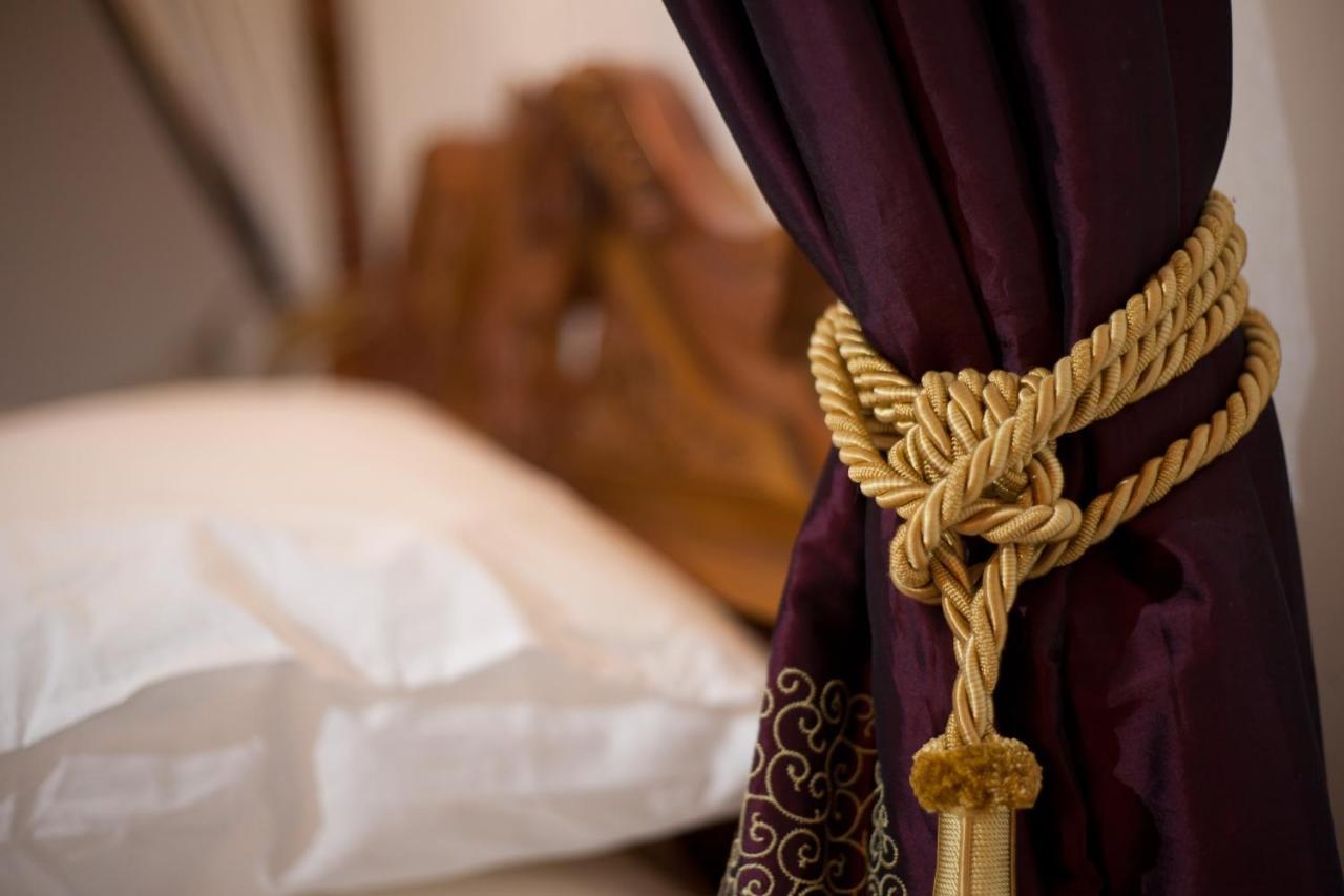 THE SHAVE CROSS INN BRIDPORT LOW RATES, SAVE ON YOUR STAY